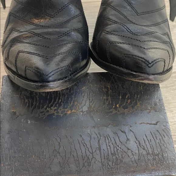 Zadig et Voltaire Black Leather Ankle Boots with belt - Picture 11 of 14